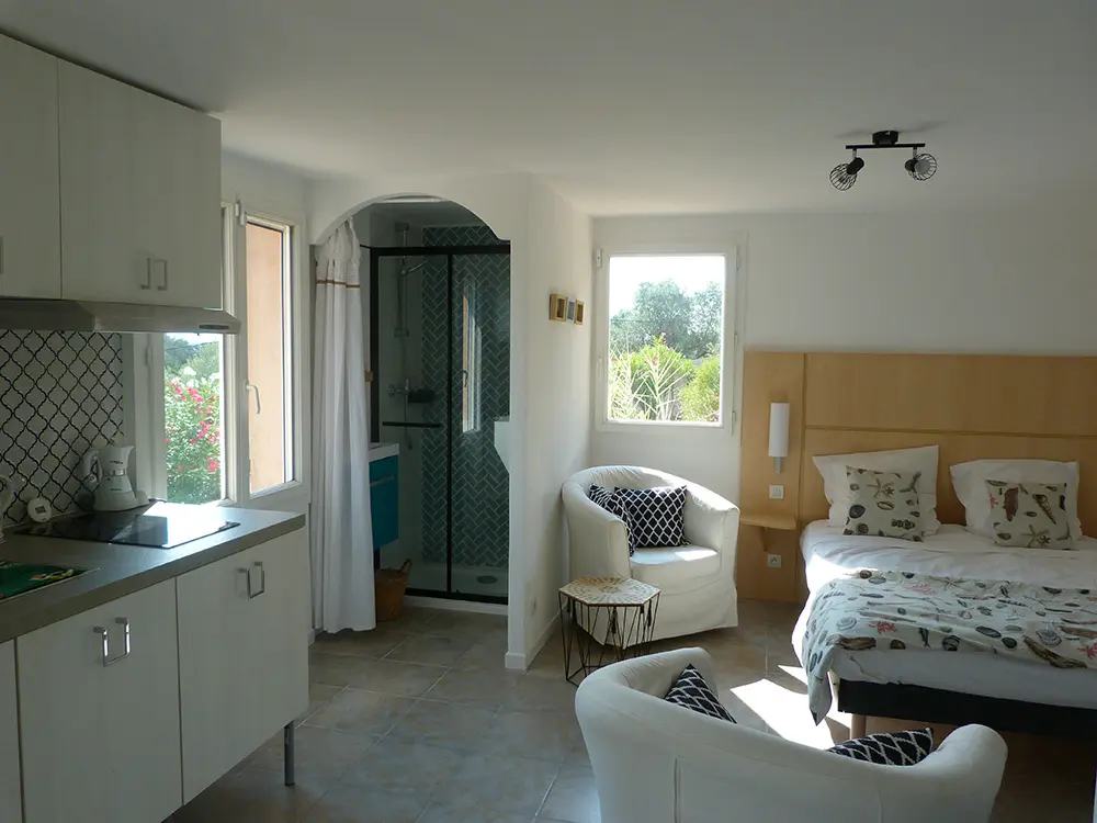 Notre logement de 20m² spacieux avec douche